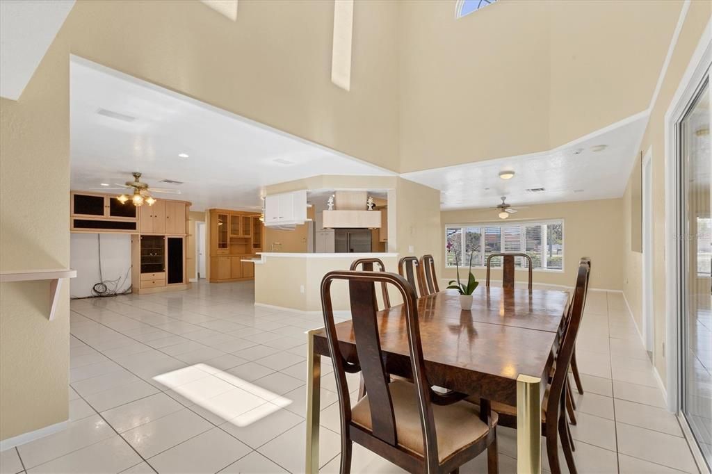 На продажу: $780,000 (5 спален, 4 ванн, 3682 Квадратных фут)