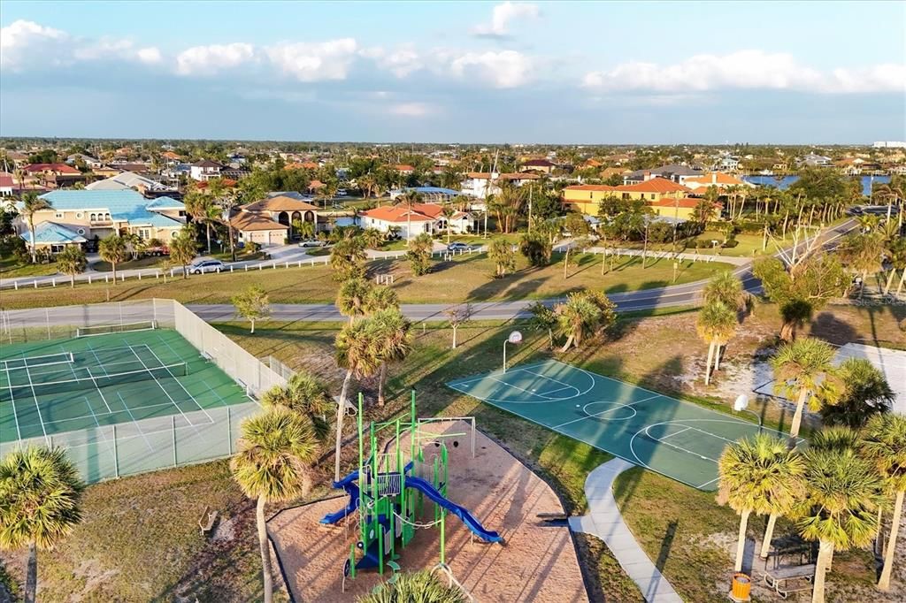 На продажу: $780,000 (5 спален, 4 ванн, 3682 Квадратных фут)