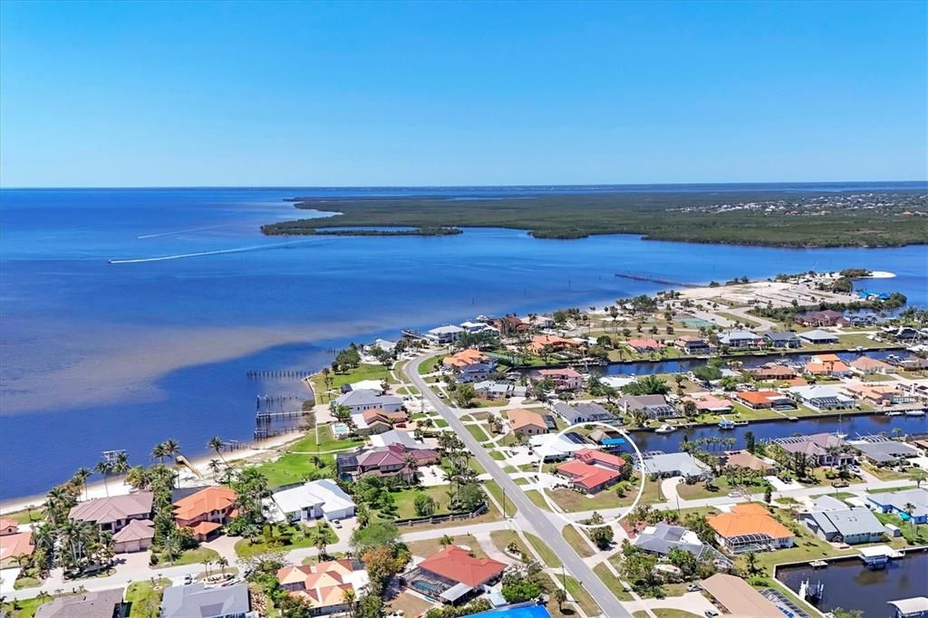 На продажу: $780,000 (5 спален, 4 ванн, 3682 Квадратных фут)