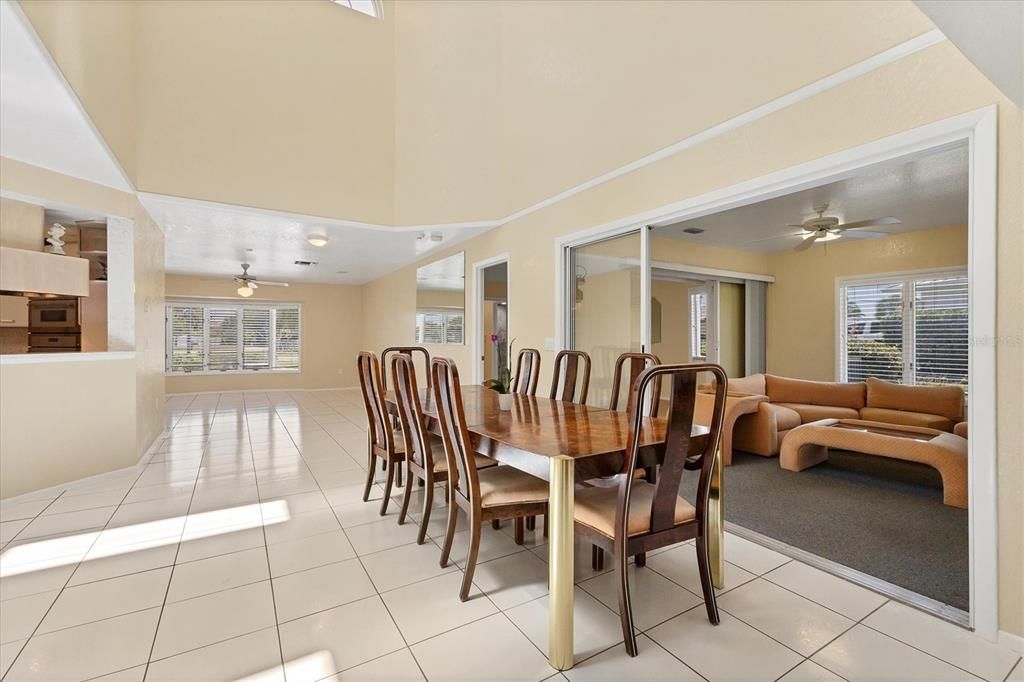 На продажу: $780,000 (5 спален, 4 ванн, 3682 Квадратных фут)