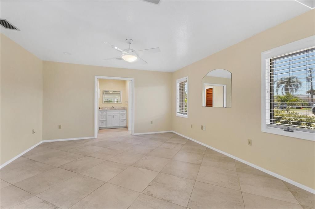 На продажу: $780,000 (5 спален, 4 ванн, 3682 Квадратных фут)