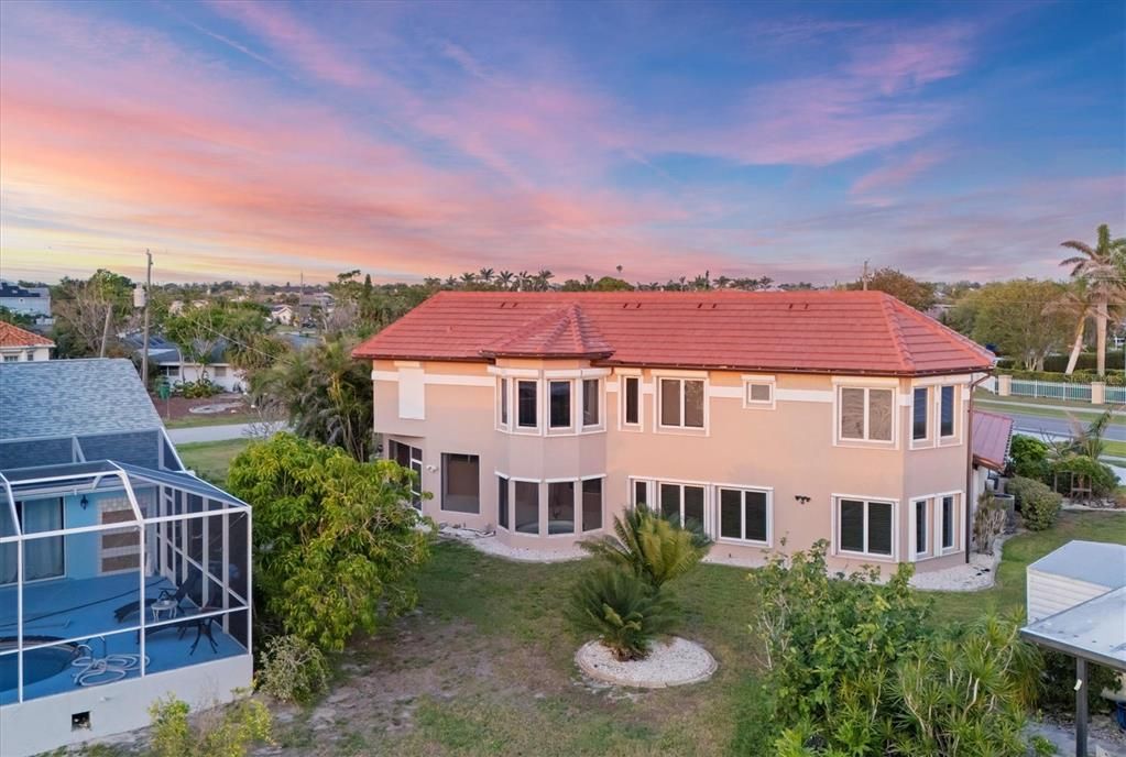 На продажу: $780,000 (5 спален, 4 ванн, 3682 Квадратных фут)