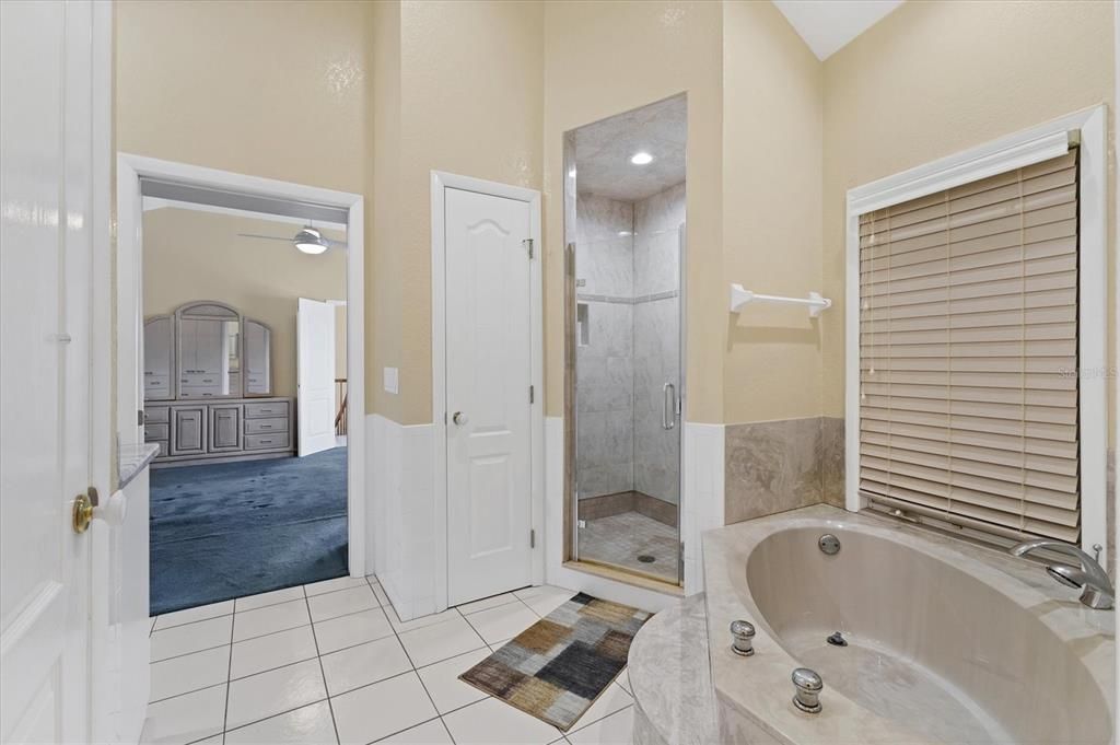 На продажу: $780,000 (5 спален, 4 ванн, 3682 Квадратных фут)