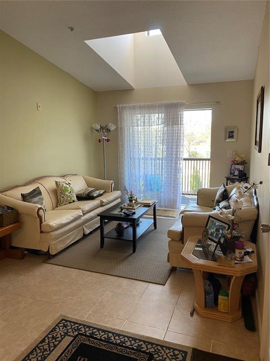 For Sale: $160,000 (2 beds, 2 baths, 800 Square Feet)