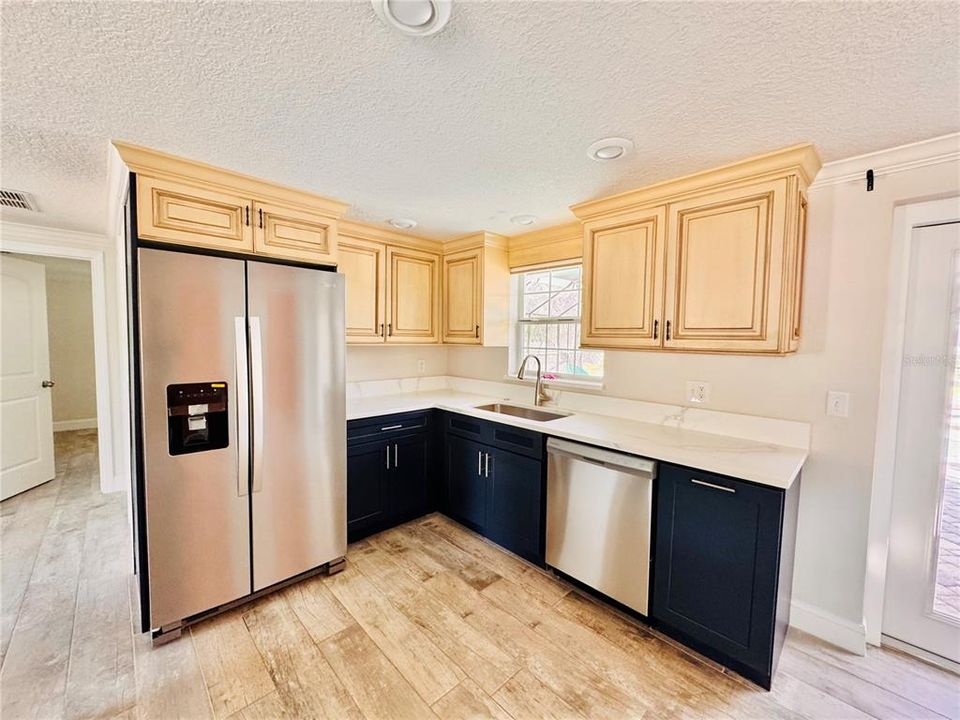 En Venta: $749,900 (3 camas, 2 baños, 1690 Pies cuadrados)