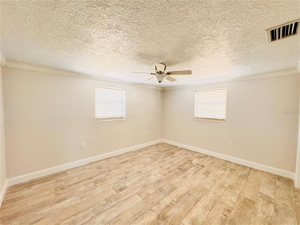 En Venta: $749,900 (3 camas, 2 baños, 1690 Pies cuadrados)