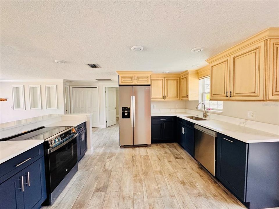 En Venta: $749,900 (3 camas, 2 baños, 1690 Pies cuadrados)