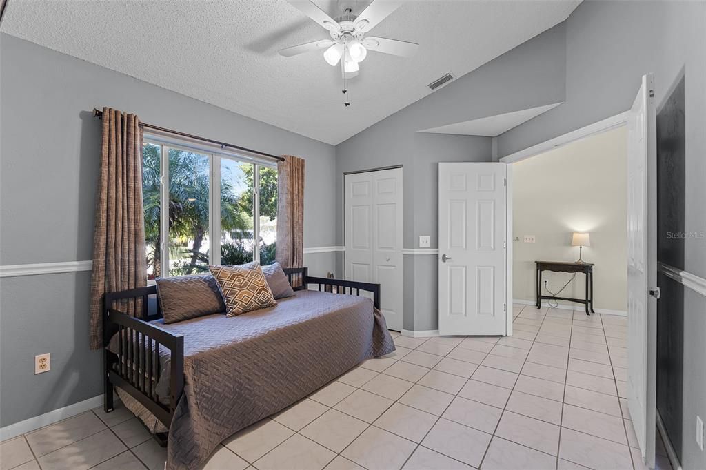 For Sale: $475,000 (3 beds, 2 baths, 1578 Square Feet)