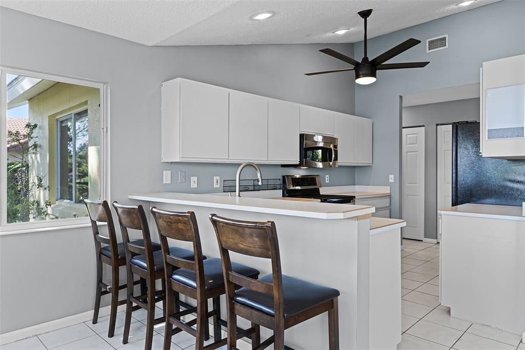 For Sale: $475,000 (3 beds, 2 baths, 1578 Square Feet)