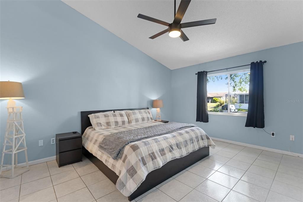 For Sale: $475,000 (3 beds, 2 baths, 1578 Square Feet)