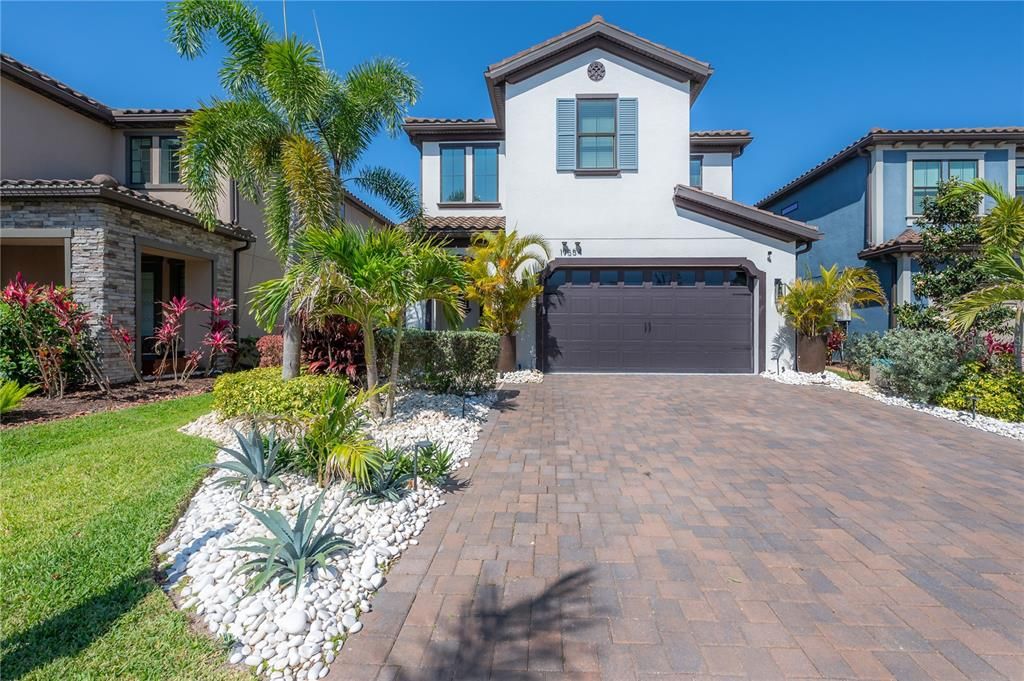 Vendido Recientemente: $765,000 (4 camas, 3 baños, 3176 Pies cuadrados)