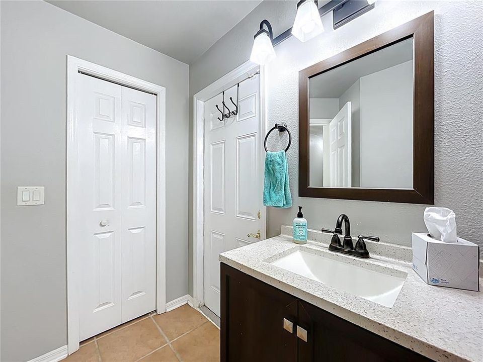 For Sale: $341,900 (3 beds, 2 baths, 1466 Square Feet)