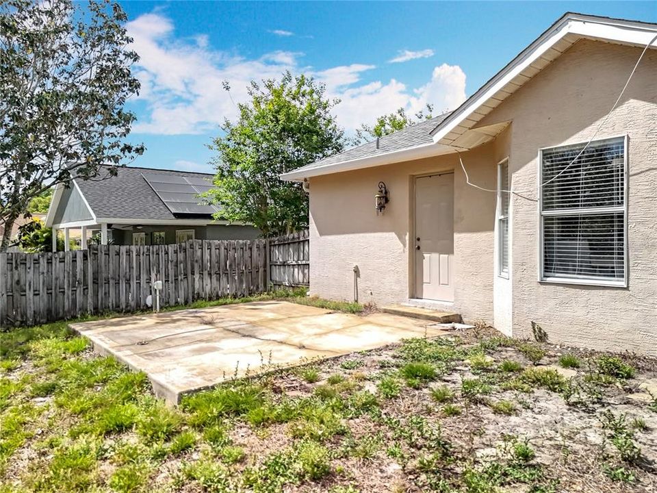 For Sale: $341,900 (3 beds, 2 baths, 1466 Square Feet)