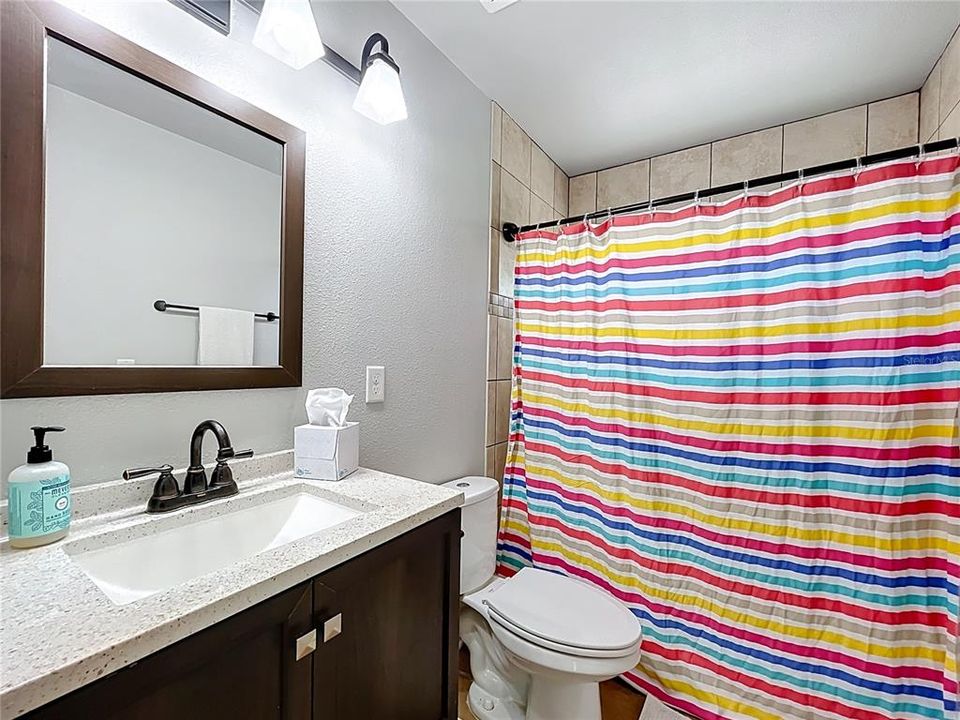 For Sale: $341,900 (3 beds, 2 baths, 1466 Square Feet)