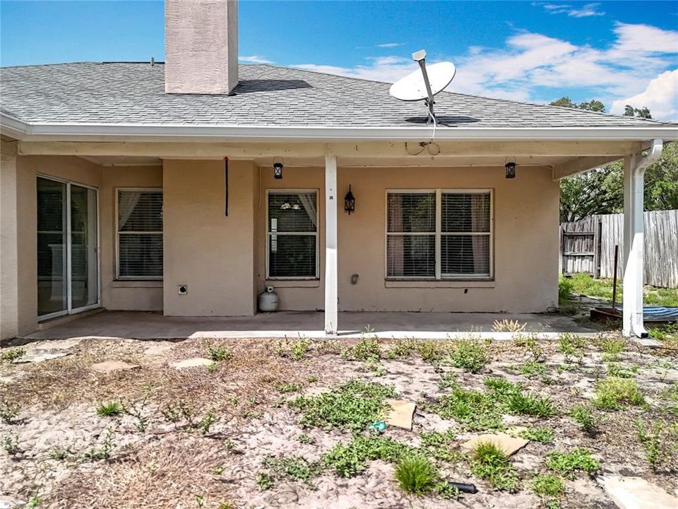 For Sale: $341,900 (3 beds, 2 baths, 1466 Square Feet)