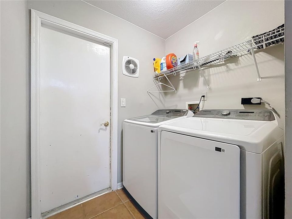 For Sale: $341,900 (3 beds, 2 baths, 1466 Square Feet)