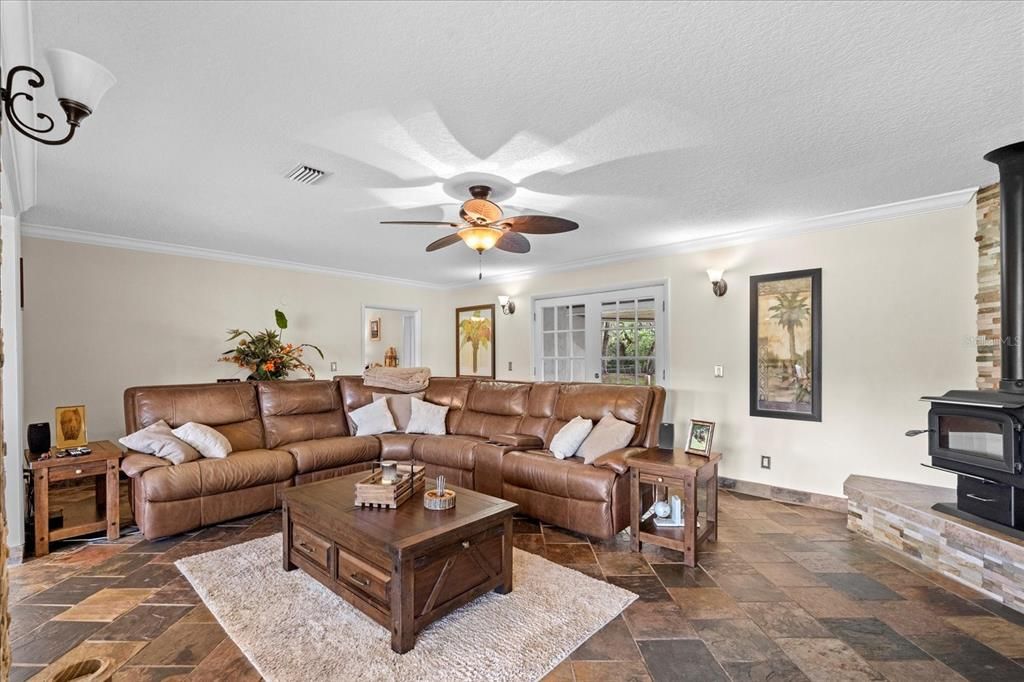 For Sale: $1,775,000 (4 beds, 3 baths, 2786 Square Feet)