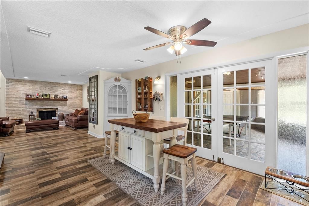 For Sale: $1,775,000 (4 beds, 3 baths, 2786 Square Feet)