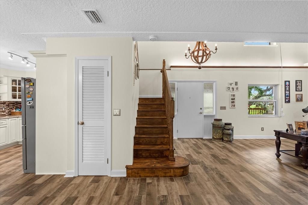 For Sale: $1,775,000 (4 beds, 3 baths, 2786 Square Feet)