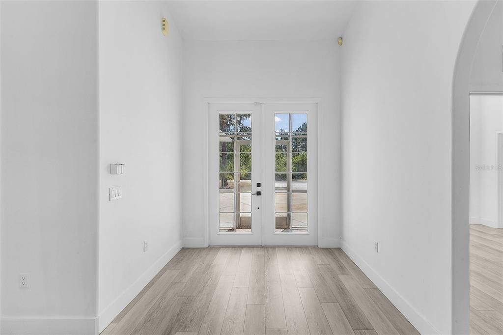 For Sale: $479,900 (4 beds, 3 baths, 2410 Square Feet)