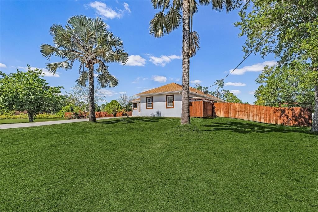 For Sale: $479,900 (4 beds, 3 baths, 2410 Square Feet)