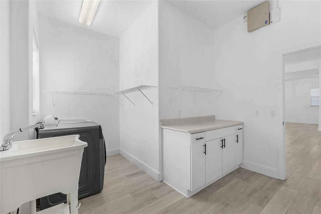 For Sale: $479,900 (4 beds, 3 baths, 2410 Square Feet)