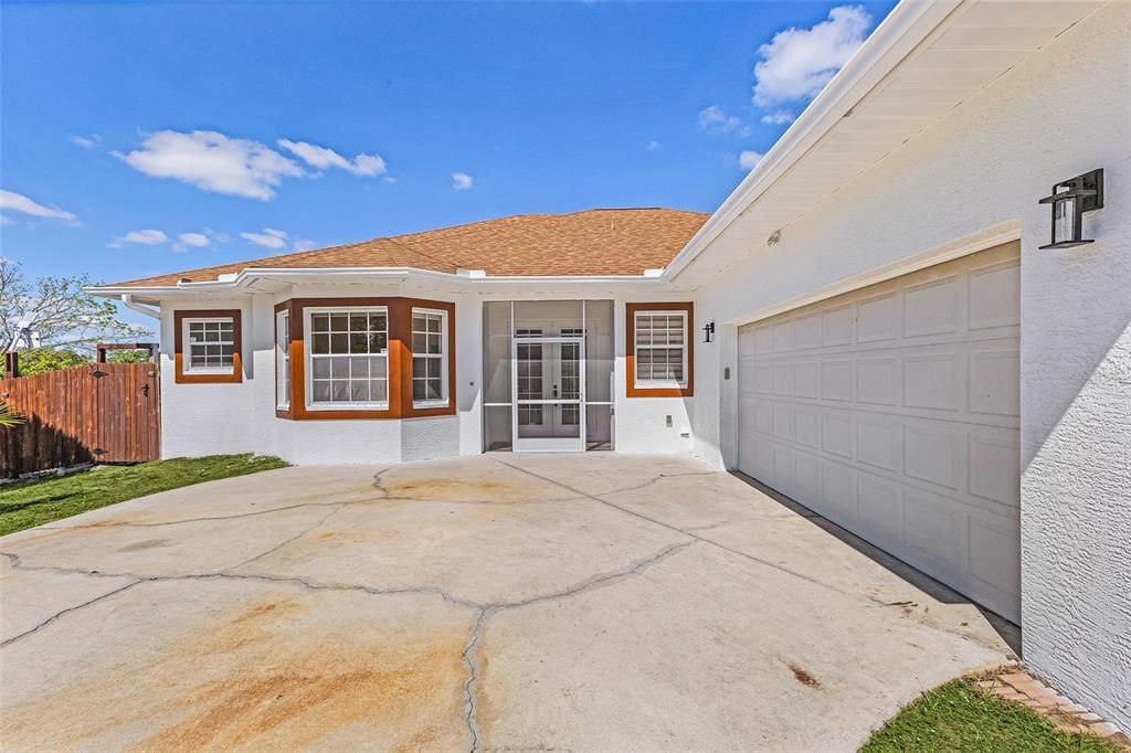 For Sale: $479,900 (4 beds, 3 baths, 2410 Square Feet)