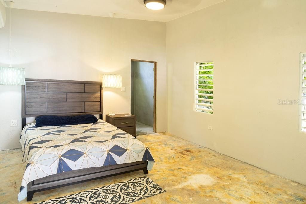 Activo con contrato: $450,000 (3 camas, 3 baños, 1500 Pies cuadrados)