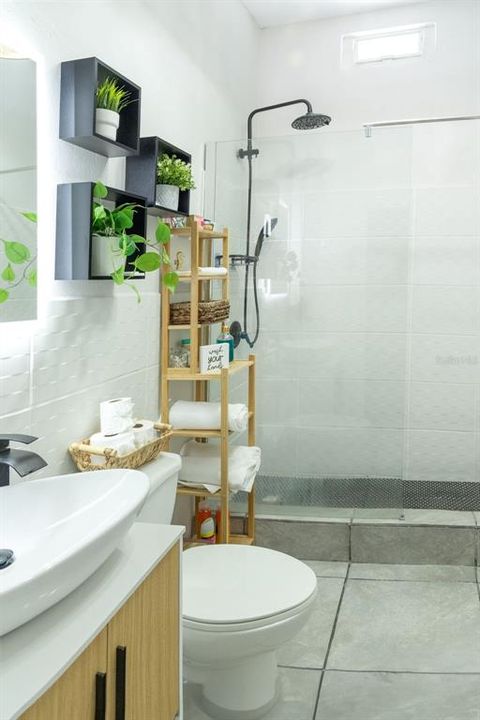 Activo con contrato: $450,000 (3 camas, 3 baños, 1500 Pies cuadrados)