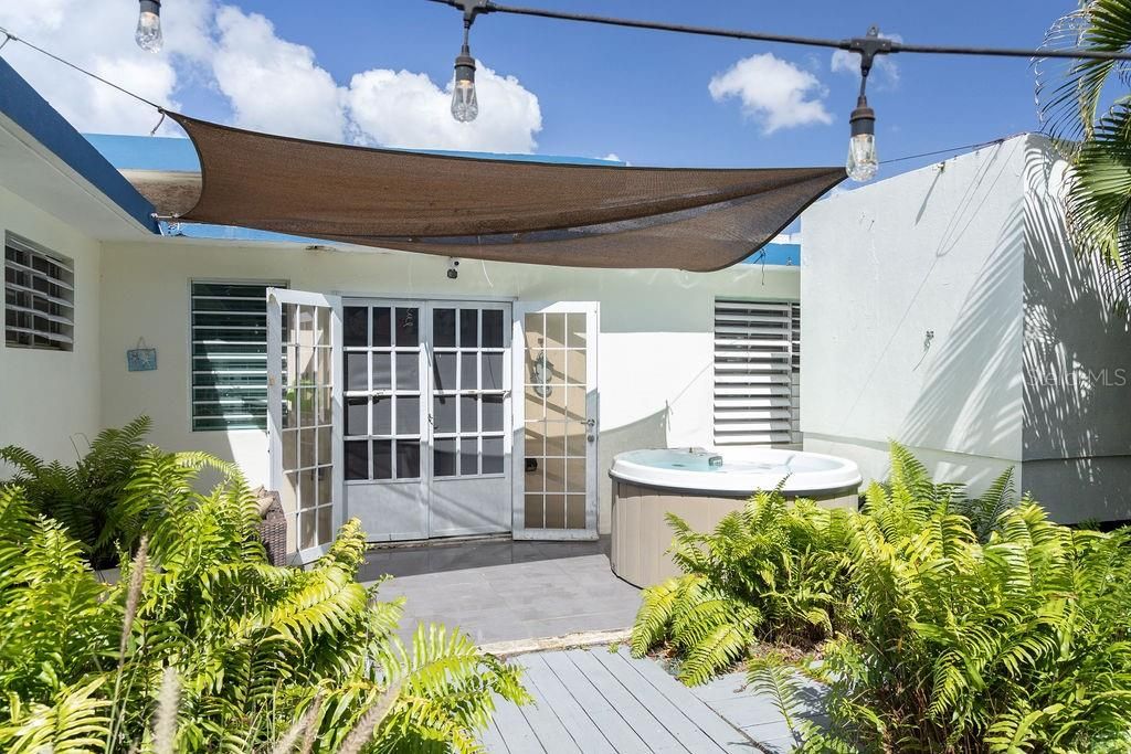 Activo con contrato: $450,000 (3 camas, 3 baños, 1500 Pies cuadrados)