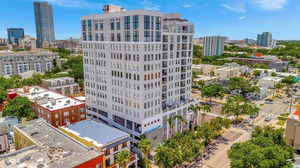 Active With Contract: $555,000 (3 beds, 2 baths, 1684 Square Feet)