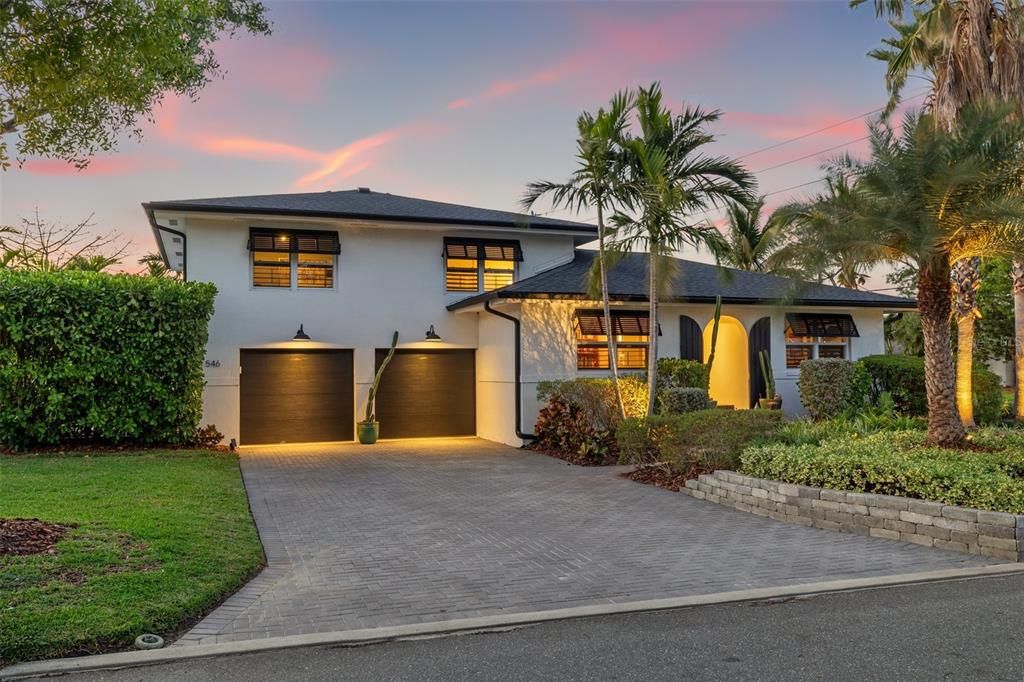Recently Sold: $1,250,000 (4 beds, 3 baths, 2055 Square Feet)