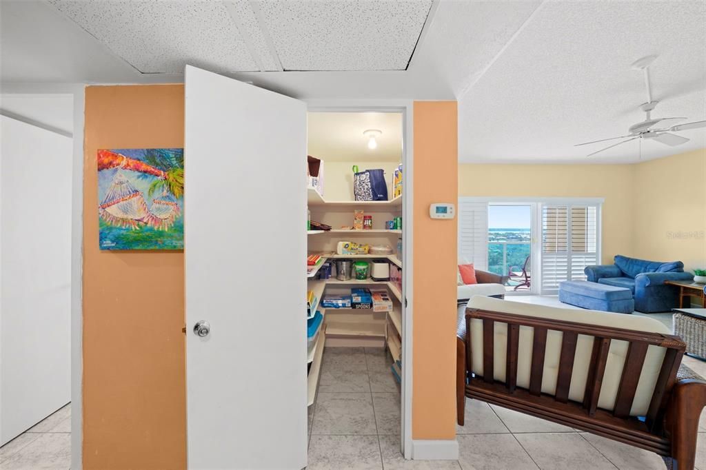 En Venta: $425,000 (2 camas, 1 baños, 1090 Pies cuadrados)