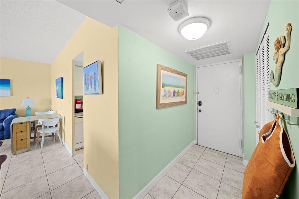 En Venta: $425,000 (2 camas, 1 baños, 1090 Pies cuadrados)