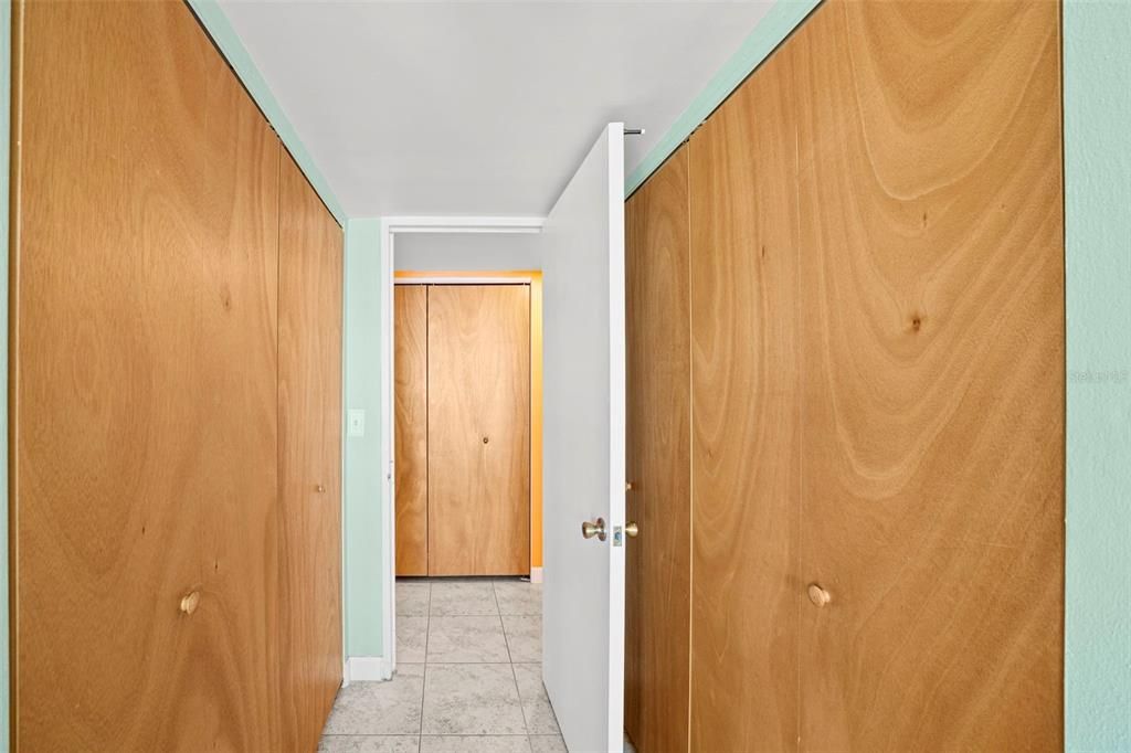 En Venta: $425,000 (2 camas, 1 baños, 1090 Pies cuadrados)