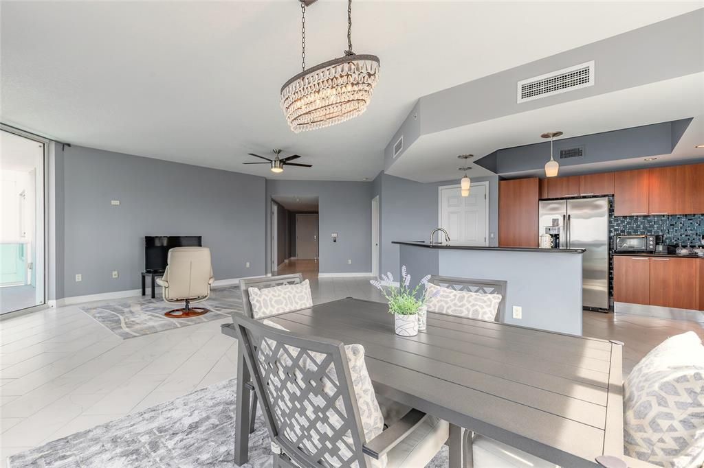 待售: $479,900 (3 贝兹, 3 浴室, 2079 平方英尺)