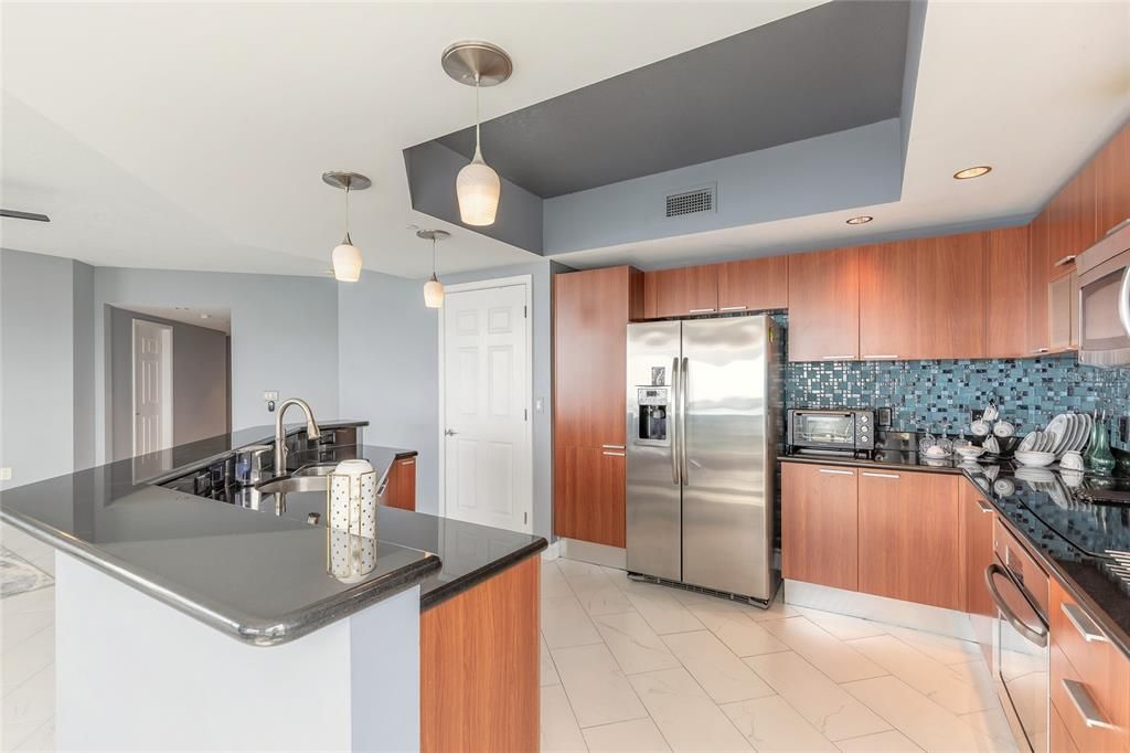 待售: $479,900 (3 贝兹, 3 浴室, 2079 平方英尺)