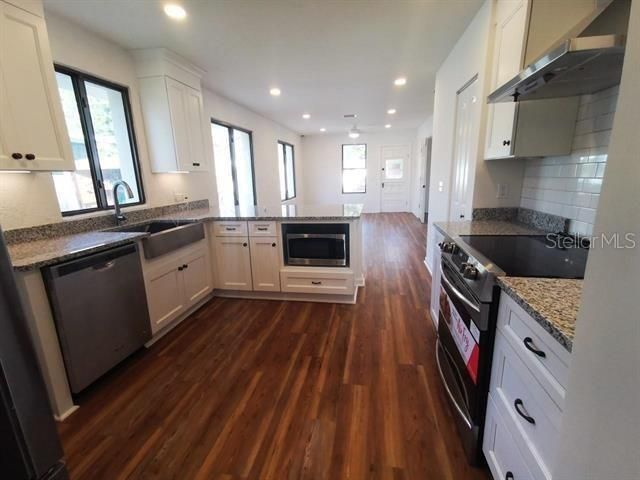 For Rent: $2,800 (3 beds, 2 baths, 1173 Square Feet)