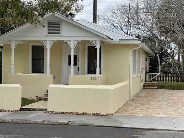 For Rent: $2,800 (3 beds, 2 baths, 1173 Square Feet)