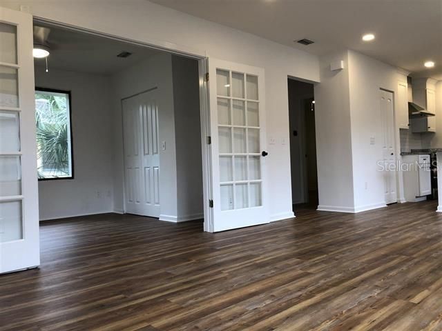 For Rent: $2,800 (3 beds, 2 baths, 1173 Square Feet)