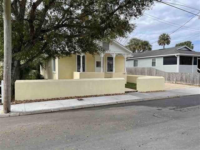 For Rent: $2,800 (3 beds, 2 baths, 1173 Square Feet)