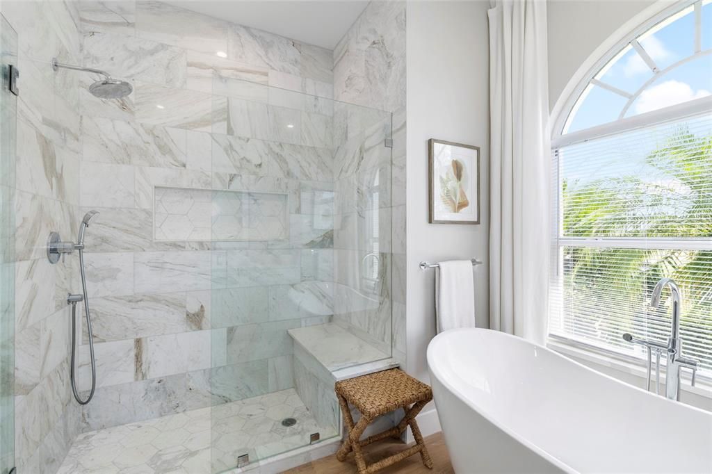 For Sale: $1,260,000 (5 beds, 5 baths, 3514 Square Feet)