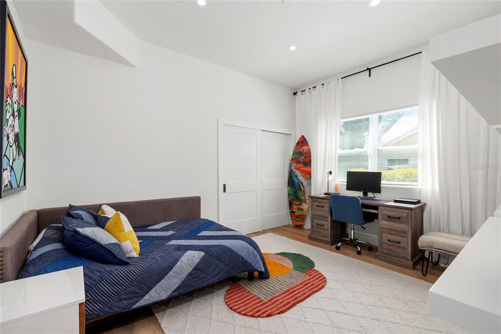 For Sale: $1,260,000 (5 beds, 5 baths, 3514 Square Feet)