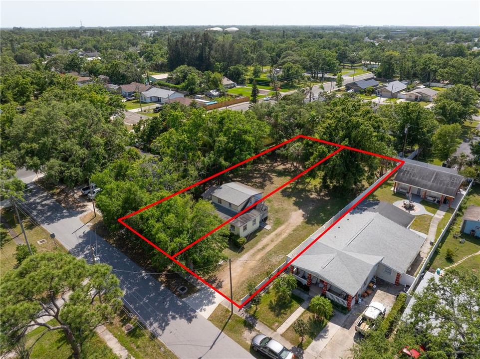Vendido Recientemente: $325,000 (0.43 acres)