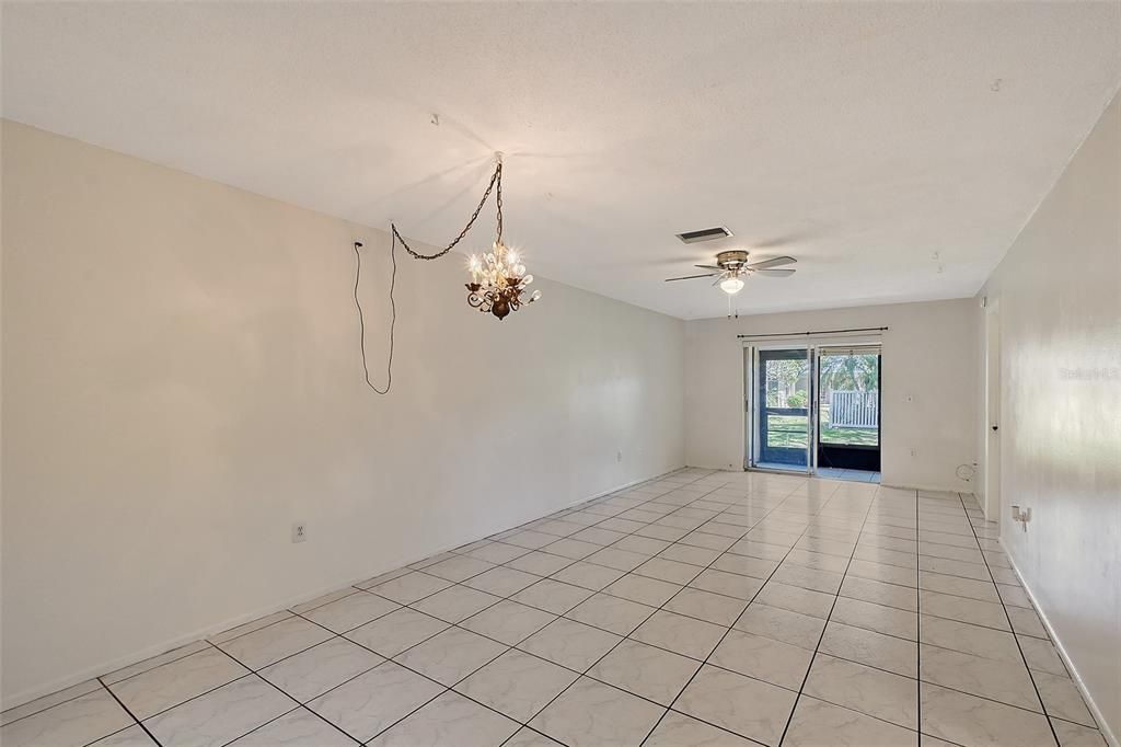 En Venta: $145,000 (2 camas, 2 baños, 1016 Pies cuadrados)