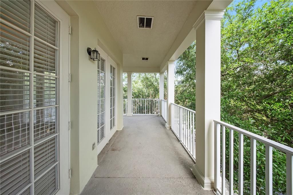 Wrap Around Porch right side