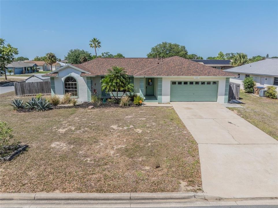 Recently Sold: $395,000 (4 beds, 2 baths, 2076 Square Feet)