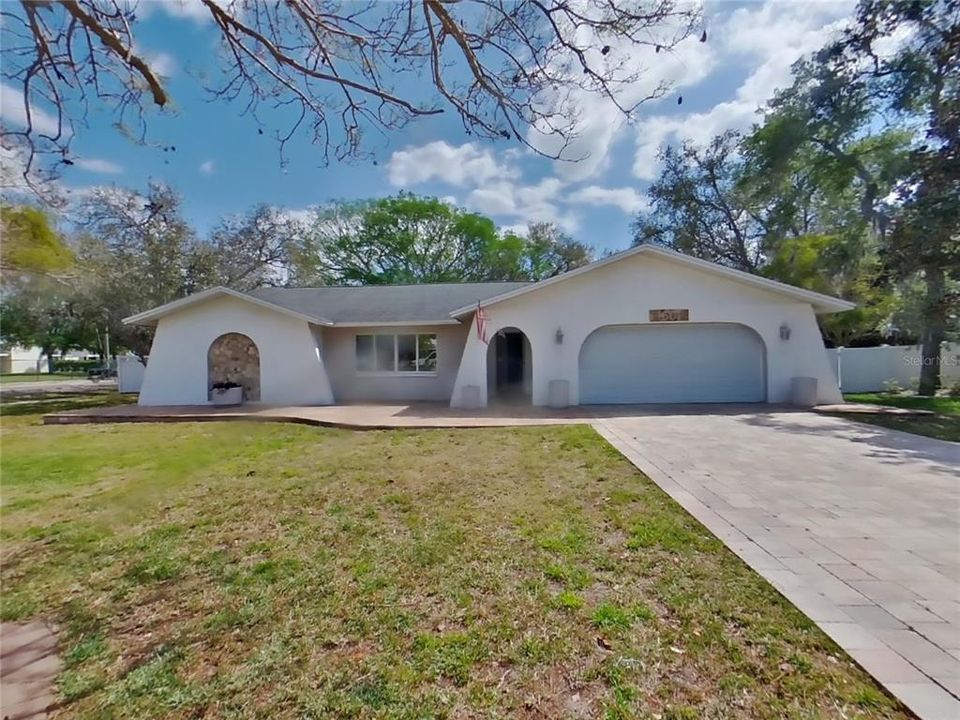 最近租的: $2,449 (2 贝兹, 2 浴室, 2158 平方英尺)