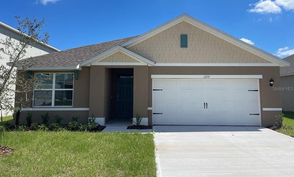 Recently Rented: $2,100 (3 beds, 2 baths, 1725 Square Feet)