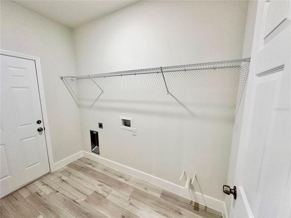 For Sale: $274,990 (3 beds, 2 baths, 1529 Square Feet)